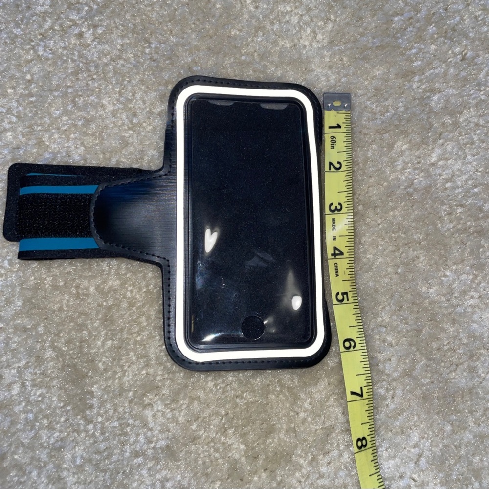 iPhone armband - Picture 3 of 5